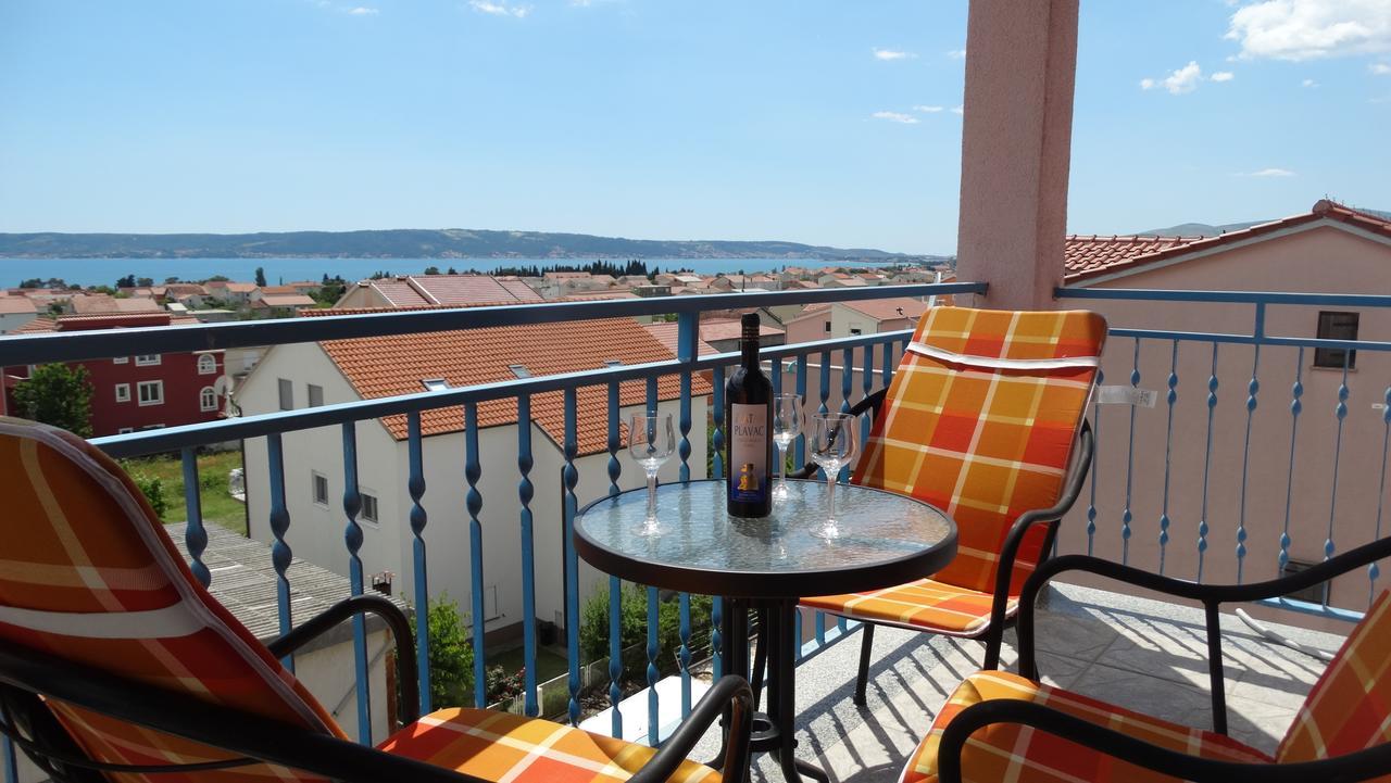 Guest House Mamut Kastela Exterior photo