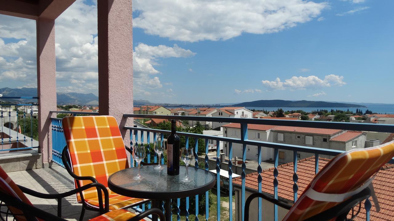Guest House Mamut Kastela Exterior photo